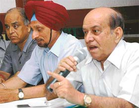 Mr B.L. Luthra, Chairman, Chandigarh branch of the Institution of Valuers, addresses a workshop on property valuation in Chandigarh