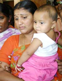 Sapna, who claimed to be slain K. Suryanarayan's second wife, along with her eight-month-old-daughter Nitesha met the police in Hyderabad