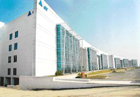 DLF will be building a hotel-cum-convention centre at the Park. 