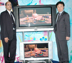 Mr Gopal Jiwarajka and Mr Horoshi Tokushige