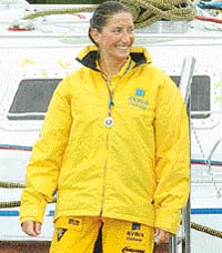 Dee Caffari has become the first woman to sail solo and non-stop around the world