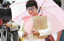 Shoma Anand in Love Ke Chakkar Mein