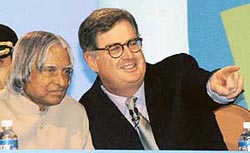 Mr Samuel Palmisano, Chairman and Chief Executive Officer of IBM, gestures as he speaks to President A.P.J. Abdul Kalam