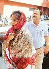 Harneet Singh, wife of Deputy Mayor H. S. Lucky, arrives at the Crime Branch office, Chandigarh, to join investigations