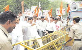 Activists of Bhartiya Janshakti Party demonstrating against the Government on the issue of oil price hike at Jantar Mantar in the Capital on Monday