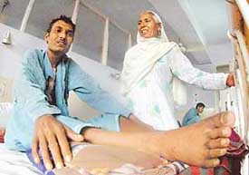 Akshat Kumar and his mother, all set to return to Ferozepore, after being successfully treated