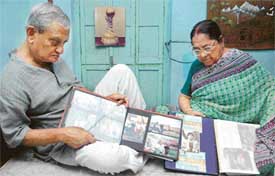 Kolkatas Pannalal Chatterjee, 73, and his wife Chaitali Chatterjee, 63, have been present at every football World Cup since 1982. This time, too, they will be in Germany to watch the football carnival. Pannalal saves Rs 4,000 from his pension every month for these quadrennial trips