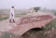 The pul (bridge) that was built by Maharaja Ranjit Singh on the request 