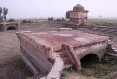 Ruins of a bathing enclosure for women. Nanakshahi bricks used for its construction are a testimony to its historicity