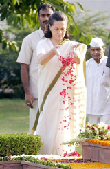 Congress President Sonia Gandhi pays homage to Sanjay Gandhi 