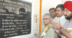 Delhi Chief Minister Sheila Dikshit inaugurating a school building at Narela in the Capital