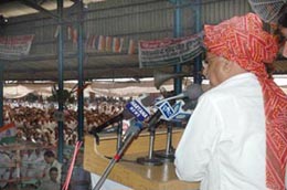 Haryana Chief Minister Bhupinder Singh Hooda addresses a public meeting at Bhattu Kalan in Fatehabad on Friday.