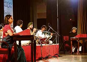 Shabana Azmi and Javed Akhtar recite poems during a play, Main aur Kaifi in Ludhiana