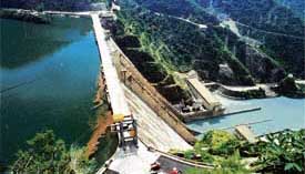 The construction of the Bhakra Dam led to the displacement of thousands of people and the loss of centuries-old monuments