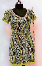 Puffed up dresses are sure show stealers in the city, be it baloon skirts or tunics with puffed sleaves.