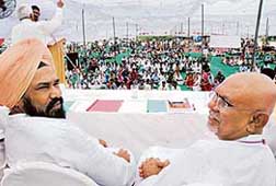 PCC president Shamsher Singh Dullo and the Moderate of Church of North India, Bishop Joel V. Mal, at a Christian rally in Ludhiana on Saturday.