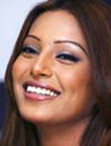 Pantaloon Fresh Fashion, the fashion retail arm of the Future group, on Saturday signed Bollywood stars Bipasha Basu and Zayed Khan as brand ambassadors