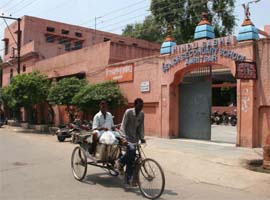 Hindu Sabha School which was set up in the thirties at Dhab Khatika.