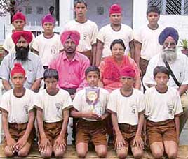 The team of Shahid Kartar Singh Dukki Government Senior Secondary School, Latala, that won a kabaddi tournament.
