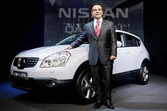 Mr Carlos Ghosn, Chief Executive of Renault and Nissan, presents the new 2007 Nissan Qashqai 4X4 in La Courneuve, near Paris