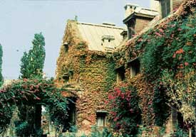 This erstwhile Moti Palace is Poonch Brigade Officers’ Mess now.
