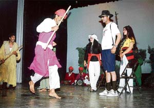 A scene from Angrez Paether