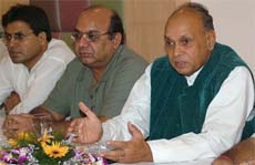 Senior BJP leader and former Chief Minister, Himachal Pradesh, Mr Prem Kumar Dhumal, addresses mediapersons in Jalandhar on Sunday.