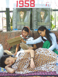 Sharmila Chanu continuing her hunger strike at Jantar Mantar in the Capital 