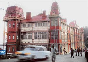 The Railway Board building made in 1896-97 is a unique colonial style cast iron structure which was fabricated by Bombay-based Richardson and Cruddas firm