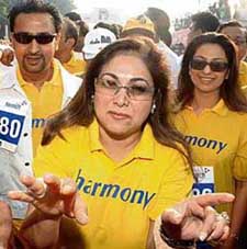 Gulshan Grover, Tina Ambani and Juhi Chawla take part in the Delhi Half Marathon in the Capital on Sunday