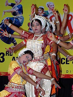 Artistes perform Odissi dance on the inaugural day of the All-India Dance and Drama Winter Festival at the Musafir Memorial Central State Library in Patiala on Sunday.
