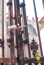 An MCD sealing team comprising an executive engineer, a junior engineer and officials of power and water authorities sealed CTC Plaza, one of the unauthorised commercial establishments near Ashram Crossing on Ring Road in the Capital on Wednesday.