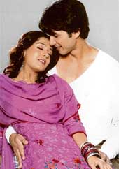 Shahid Kapoor and Amrita Rao in Vivah