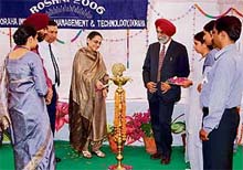 An inter-college and inter-school fine arts competition, "Roshni-2006", was held at the Doraha Institute of Management and Technology, Doraha.
