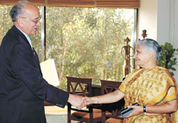 Mr Mike Fenell, President of Commonwealth Games, calls on Delhi Chief Minister Sheila Dikshit at Delhi Secretariat
