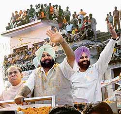 Chief Minister Amarinder Singh at the launch of the second phase of Vikas Yatra at Attari village on Wednesday.