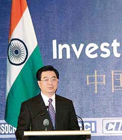 Chinese President Hu Jintao addresses the India-China Economic, Trade and Investment Cooperation Summit in Mumbai