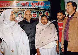 Family members of those policemen who died during attack on Parliament threaten to return bravery medals to the President if Afzal Guru was granted clemency, in Chandigarh on Thursday.