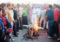 Activists of the Bhartiya Valmiki Dharam Samaj stage a rally in Ludhiana
