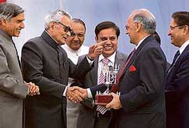 The Vice President, Mr Bhairon Singh Shekhawat (second from left) hands over a memento to Dr Harvansh Singh Judge after the inauguration of the Dr H.S. Judge Institute of Dental Sciences and Hospital at Panjab University in Chandigarh on Saturday. Also in the picture is the Punjab Governor Gen SF Rodrigues (retd), Union Minister for State for Finance Pawan Kumar Bansal, PU Vice Chancellor Prof RC Sobti and President Dental Council of India Dr Anil Kohli.