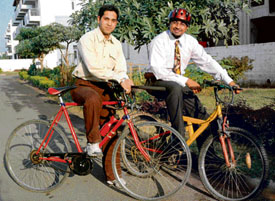 Micheleangelo Francis and Jeesu Jawkanwar Singh prefer cycling to driving cars.