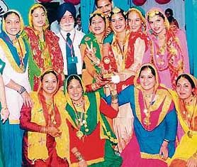 The triumphant Giddha team of SUSCET, Tangori, in the college on Tuesday.
