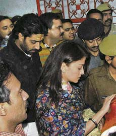 The appearance of Aishwarya and Abhishek at the Sankat Mochan temple at Varanasi hogged a lot of news space recently