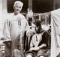 Henry Travers (left) and James Stewart in Frank Capras Its a Wonderful Life