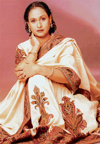 Jaya Bachchan will play reel mom to Abhishek in Drona