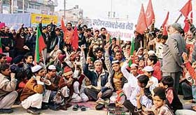 CPI activists stage a demonstration against the execution of Saddam Hussein in Ludhiana