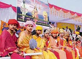 Schoolchildren dressed in traditional attire during the birth centenary celebrations of Madhav Sadashiv Gowalkar in Ludhiana