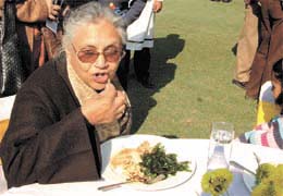 BON APPETIT: Delhi Chief Minister Sheila Dikshit taking her lunch during a get-together with journalists at her residence in the Capital on Thursday.Tribune photo: Rajeev Tyagi