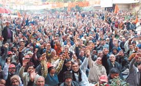 MTNL employees participating in a rally for the forthcoming MTNL Majdoor Union election, at Khursheed Lal Bhavan in the Capital