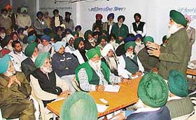 BKU leader Mr Ajmer Singh Lakhowal addresses party workers in Ludhiana